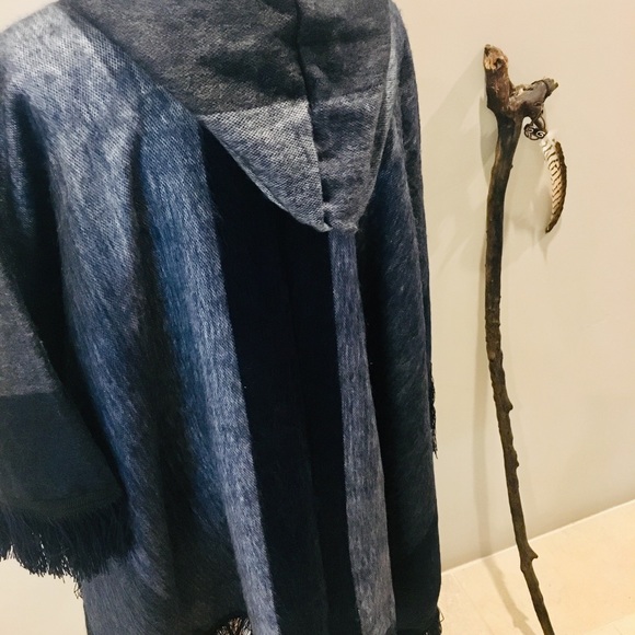 New Luxurious Alpaca Wool Andean Cape! - Picture 3 of 5